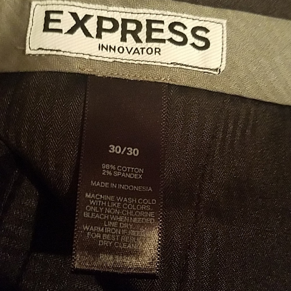 Used Clothes - Picture 3 of 3